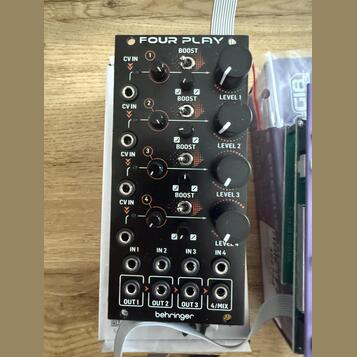 Prodám Behringer Four Play