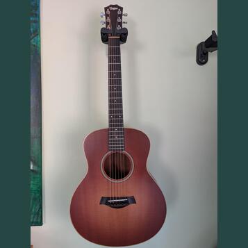 Taylor GS Mini-e Caramel Burst + originální Gig Bag 