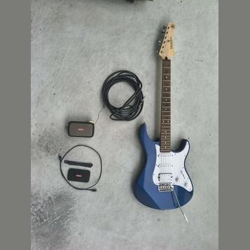 Elektrická kytara Yamaha Pacifica 012 + možnost výbavy