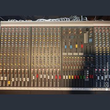 Allen & Heath GL3300 ze studia
