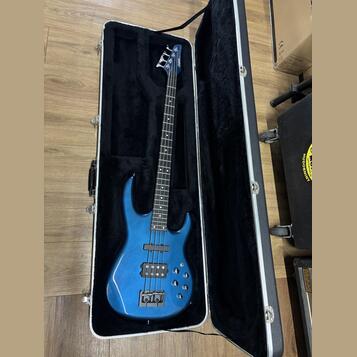 Carvin USA LB 70 Pearl Blue