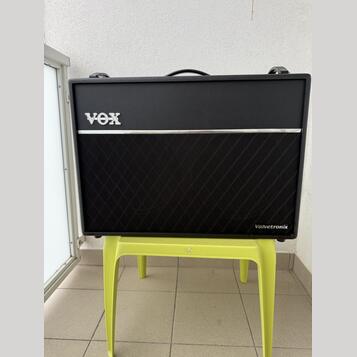 VOX Valvetronix AD120VT – 120W kytarové kombo