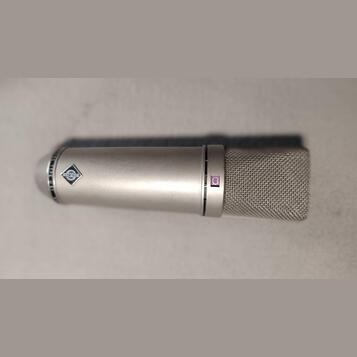 NEUMANN U67