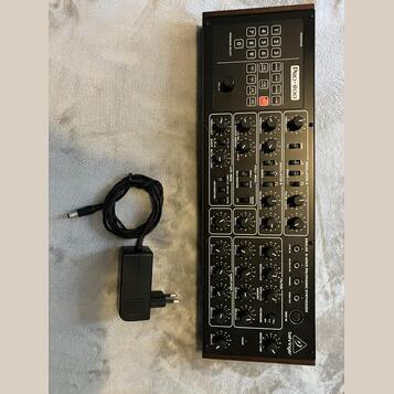 Behringer Pro-800