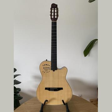 Godin Multiac Nylon Deluxe