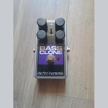 EHX - Bass clone