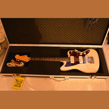 Modifikovaný jazzmaster (původně J. Mascis model)