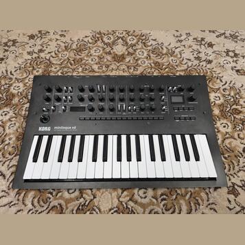 Korg Minilogue XD + Obal