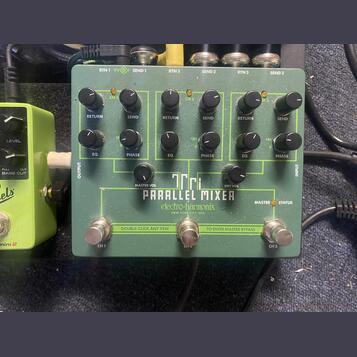 Electro Harmonix Tri Parallel Mixer