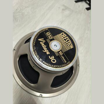 Celestion G12 Vintage 30 England 16 ohm 12"