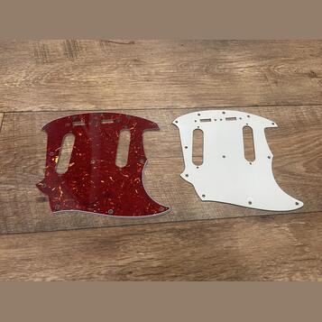 Pickguardy na Fender Jaguar