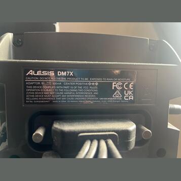 Elektronické bicí Alesis DM7X + kombo JOYO