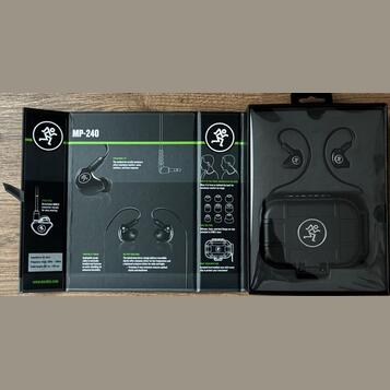 Prodám profesionální in-ear sluchátka Mackie MP 240