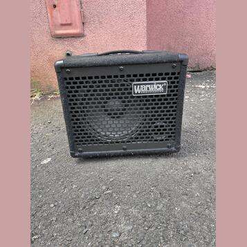 Predám Warwick BC 10 Malé basgitarové kombo