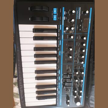 Prodám Novation Bass station II (+obal)