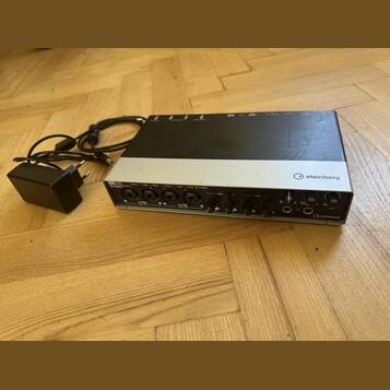 Steinberg UR44 6x4 USB zvuková karta