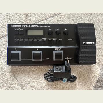 Multiefekt Boss GT-1