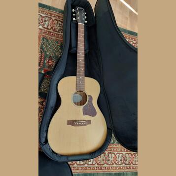 Art & Lutherie Legacy Natural EQ
