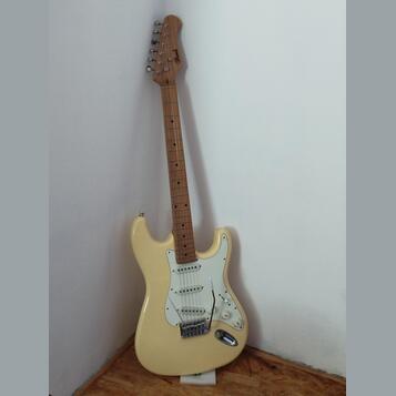 Blond Stratocaster STR-2