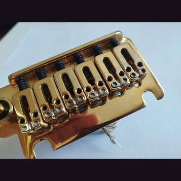 Predám PIEZO tremolo L.R.Baggs