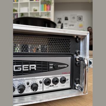 Gallien-Krueger 700RB-II v Racku