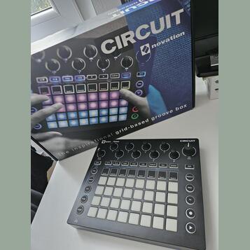 Novation circuit (zánovní stav)