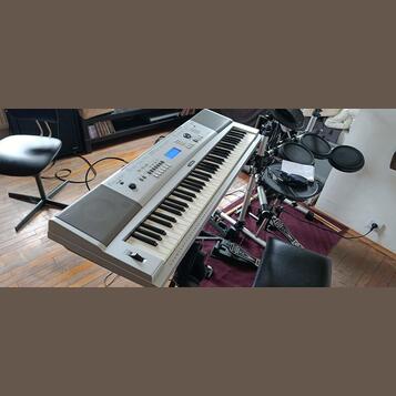 Klávesy Yamaha DGX 230