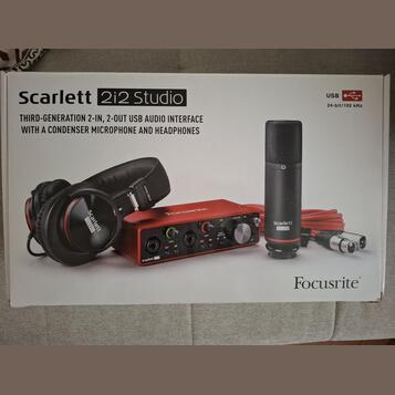 Focusrite Scarlett 2i2 Studio 3rd Generation