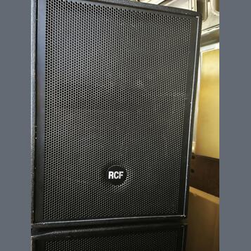 2 ks Aktivní subwoofer RCF 905 AS