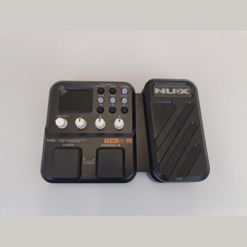 Kytarový multiefekt NUX MG-101 (Top stav)