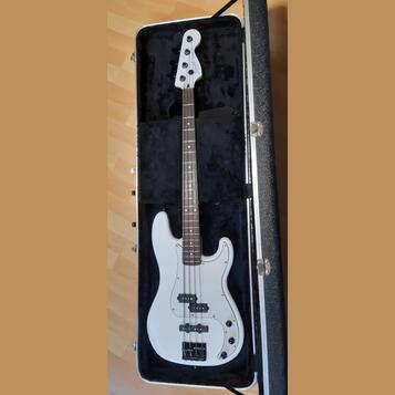 Fender Squier Precision EMG GZR Custom Bass 