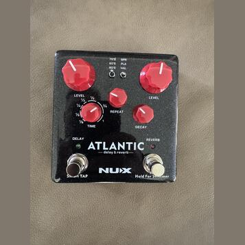 NUX ATLANTIC delay + reverb