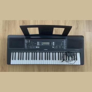 Yamaha klávesy PSR E363, kompletní příslušentsví, super stav