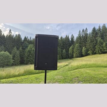 Prodám 2 ks JBL SRX 815