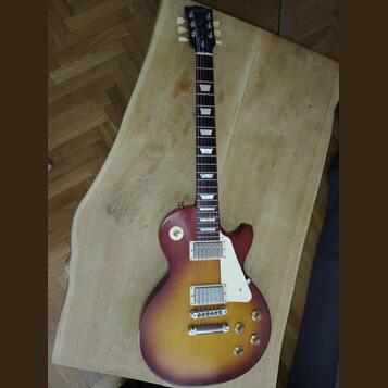 Prodej kytary Gibson Les Paul Tribute 