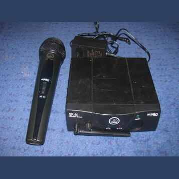 AKG WMS 40 Mini Vocal Set  863.100mhz