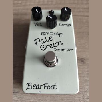 Predám Bearfoot FX Pale green compressor 