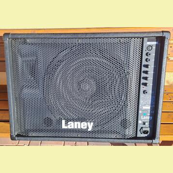 Laney CP115 - aktivní pódiový odposlech 300W / 150W RMS
