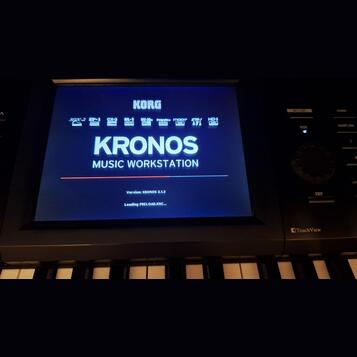 Prodám Korg Kronos II 73– Špičkový stav!