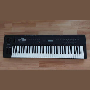 Yamaha SY35 vector syntezátor