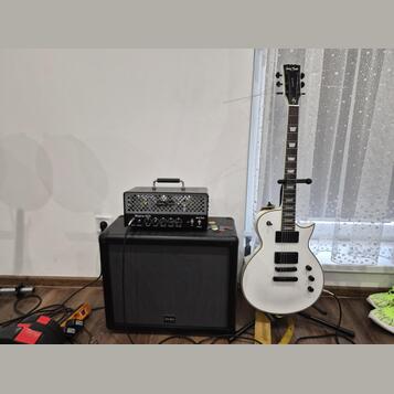 Harley Benton SC-Custom III Active WH +Mighty 15TH Bundle