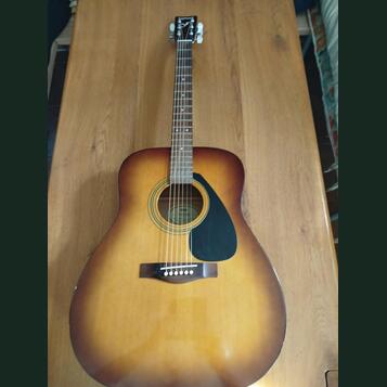 Akustic. kytaru Yamaha F310 