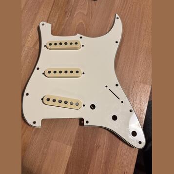 Fender Custom Shop Texas Special snímače + pickguard