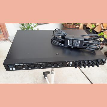 Tascam US-1800