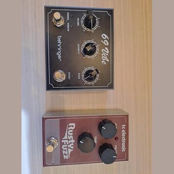 Behringer 69 VIBE a TC Electronics Rusty Fuzz