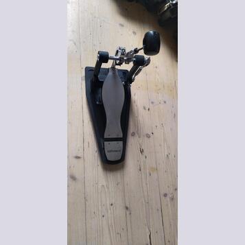 Roland RDH-100A.