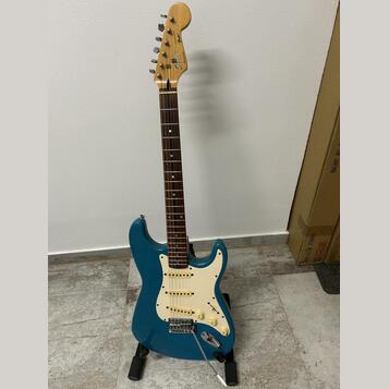 Squier Standard Stratocaster M2 (MIK)