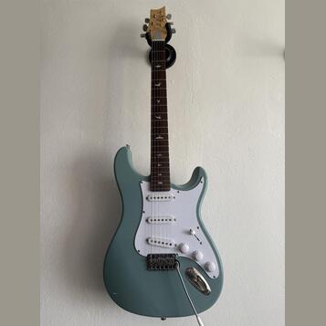 PRS Silver Sky SE Stone Blue – Stav nové kytary