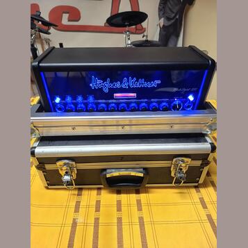 Hughes Kettner Black Spirit 200