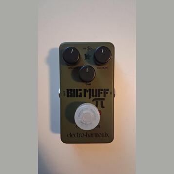 EHX Big Muff Russian green